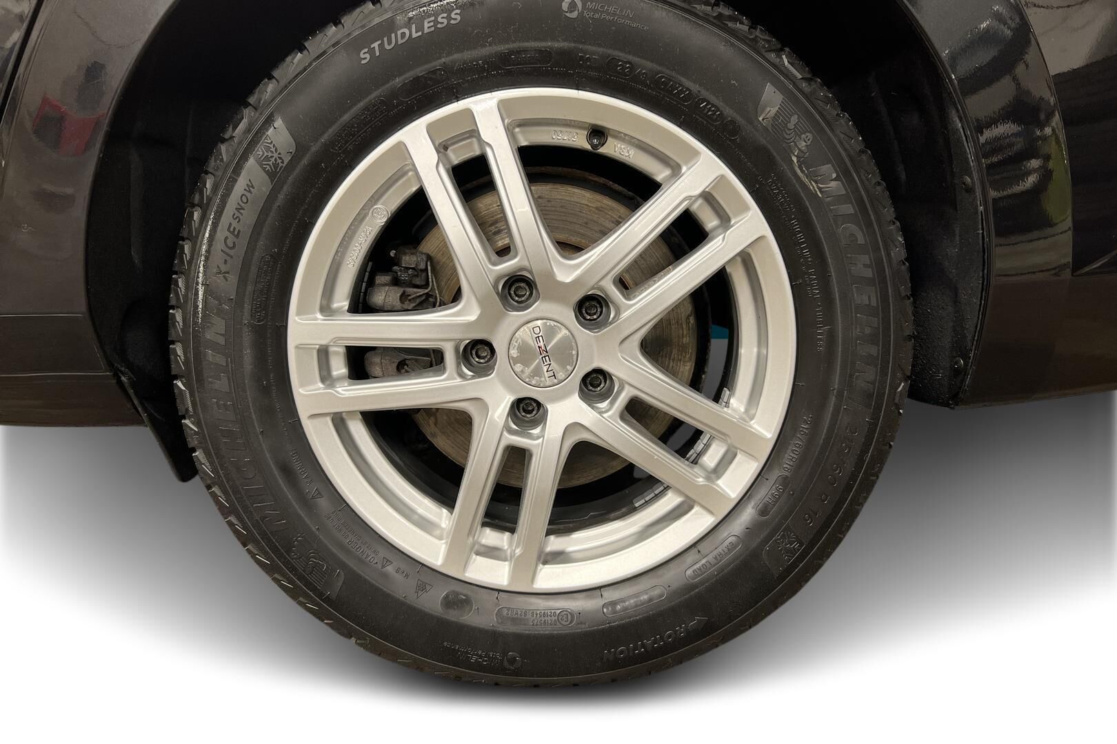 Skoda Superb iso kuva 13