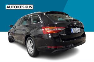Skoda Superb esikatselu 7