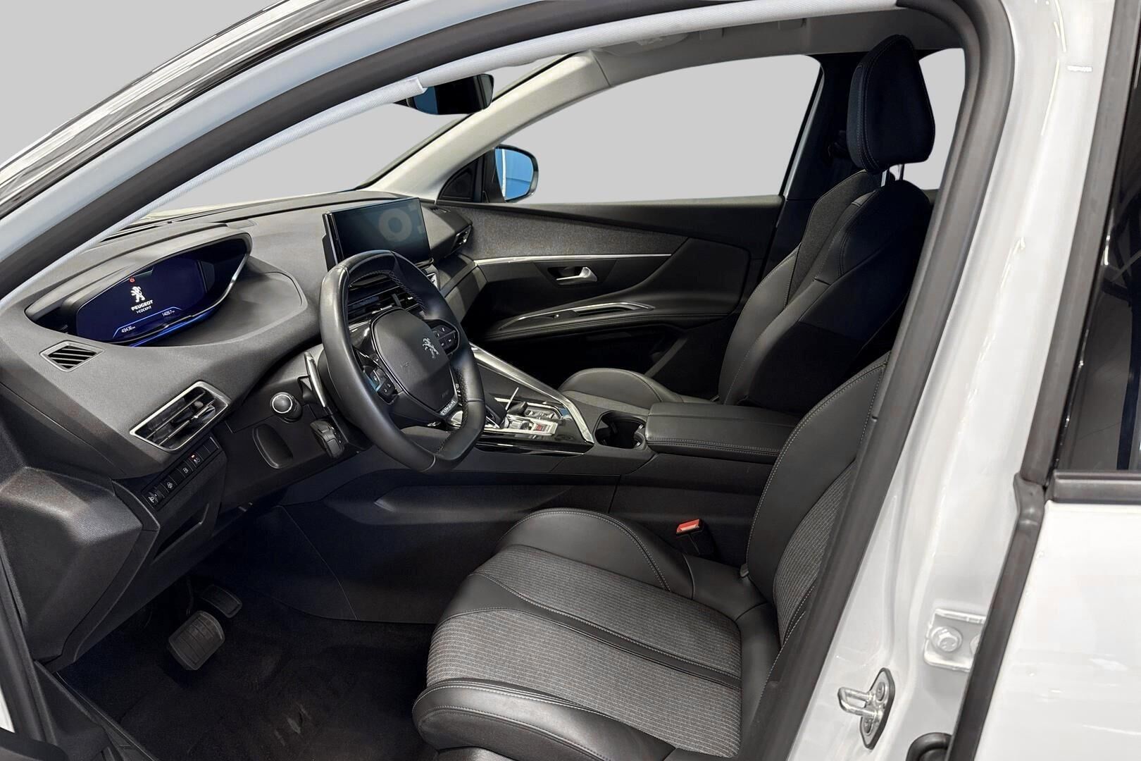 Peugeot 3008 iso kuva 8