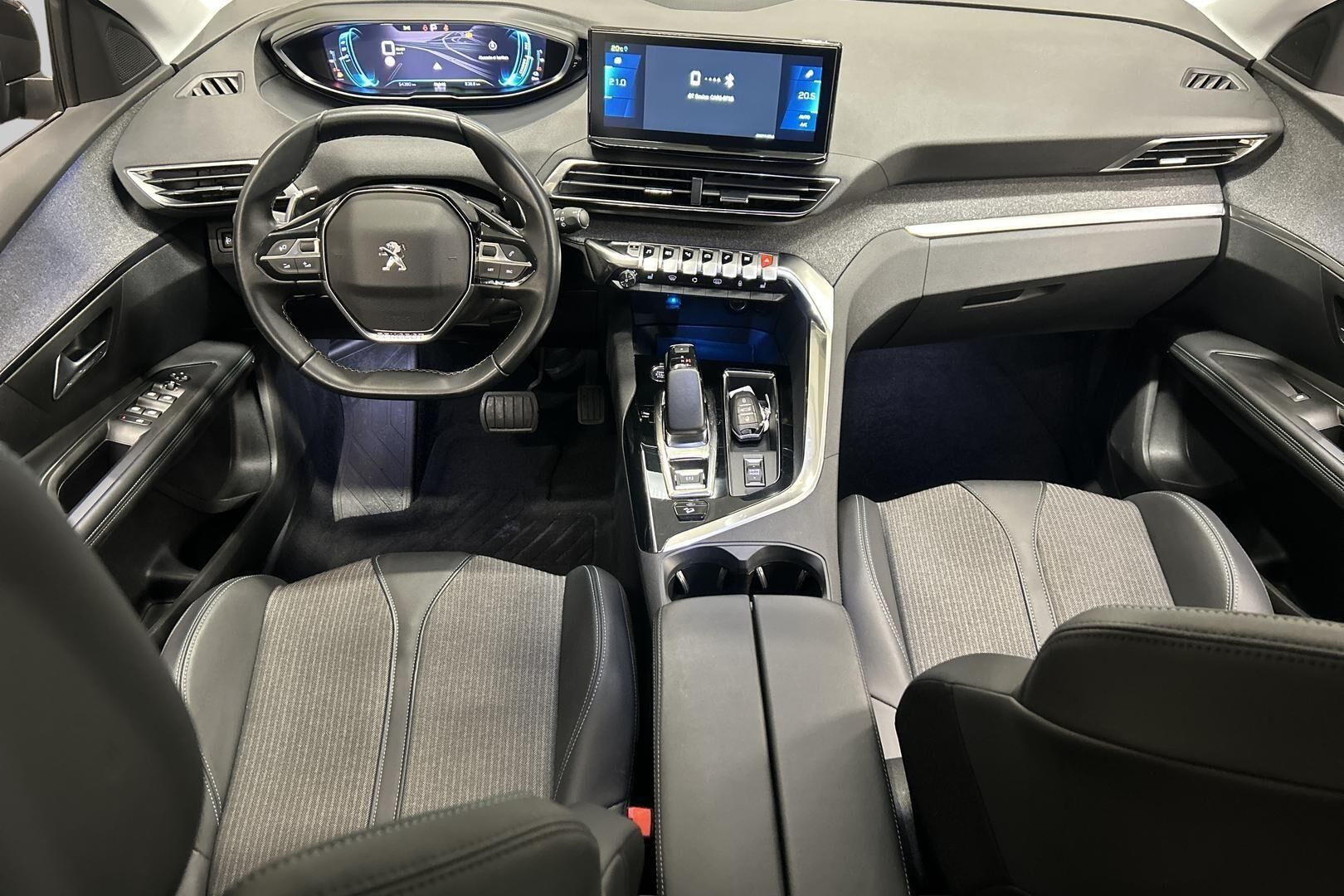 Peugeot 3008 iso kuva 20