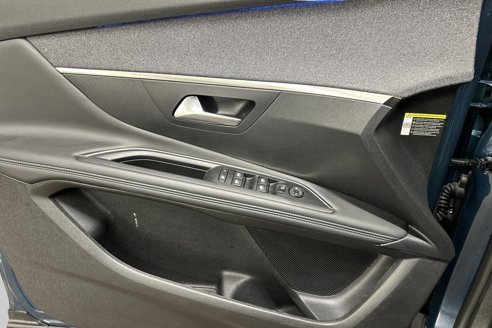 Peugeot 3008 iso kuva 18