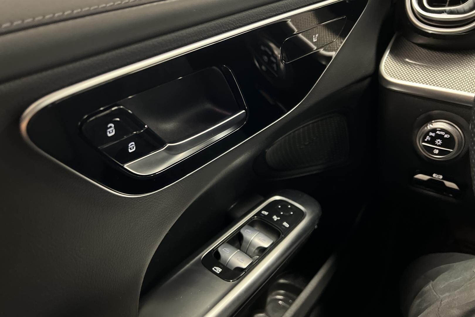 Mercedes-Benz C iso kuva 19