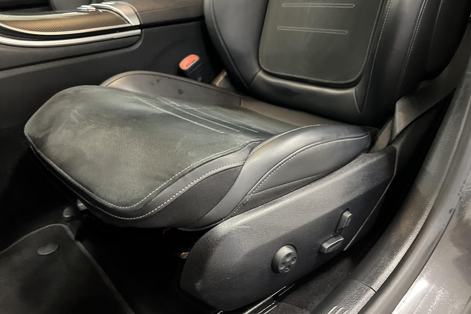 Mercedes-Benz C iso kuva 21