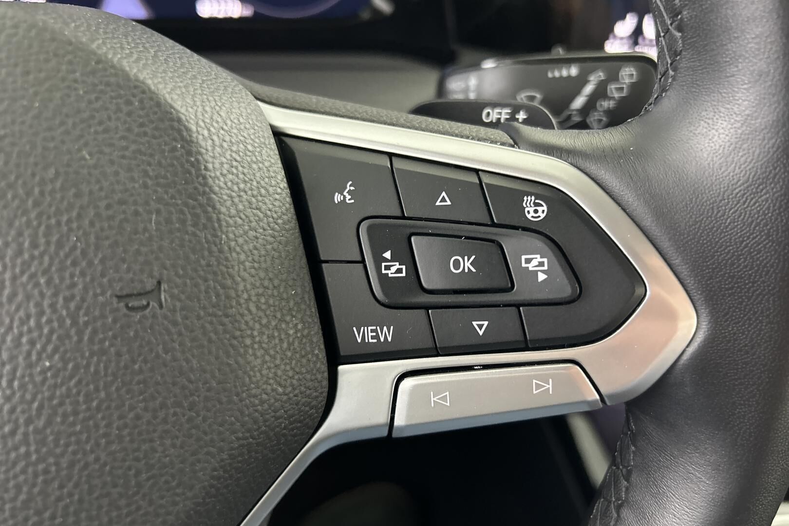 Volkswagen Golf iso kuva 22