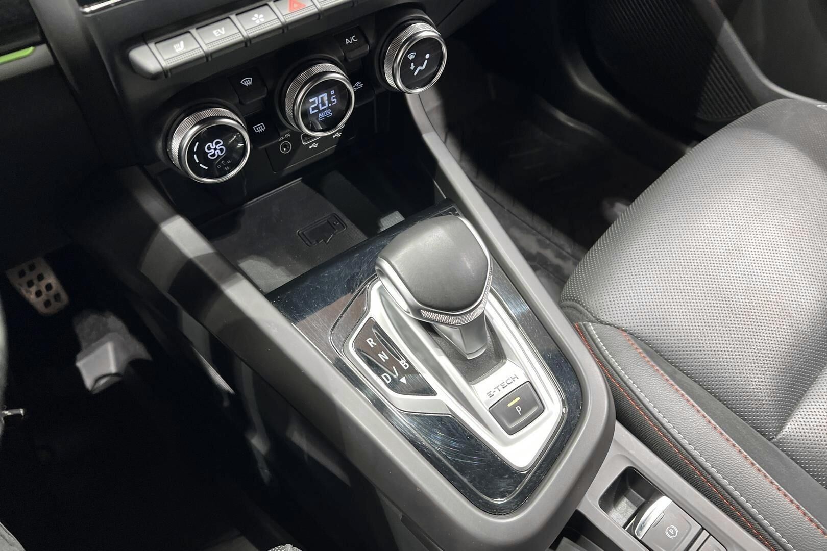 Renault Arkana iso kuva 24