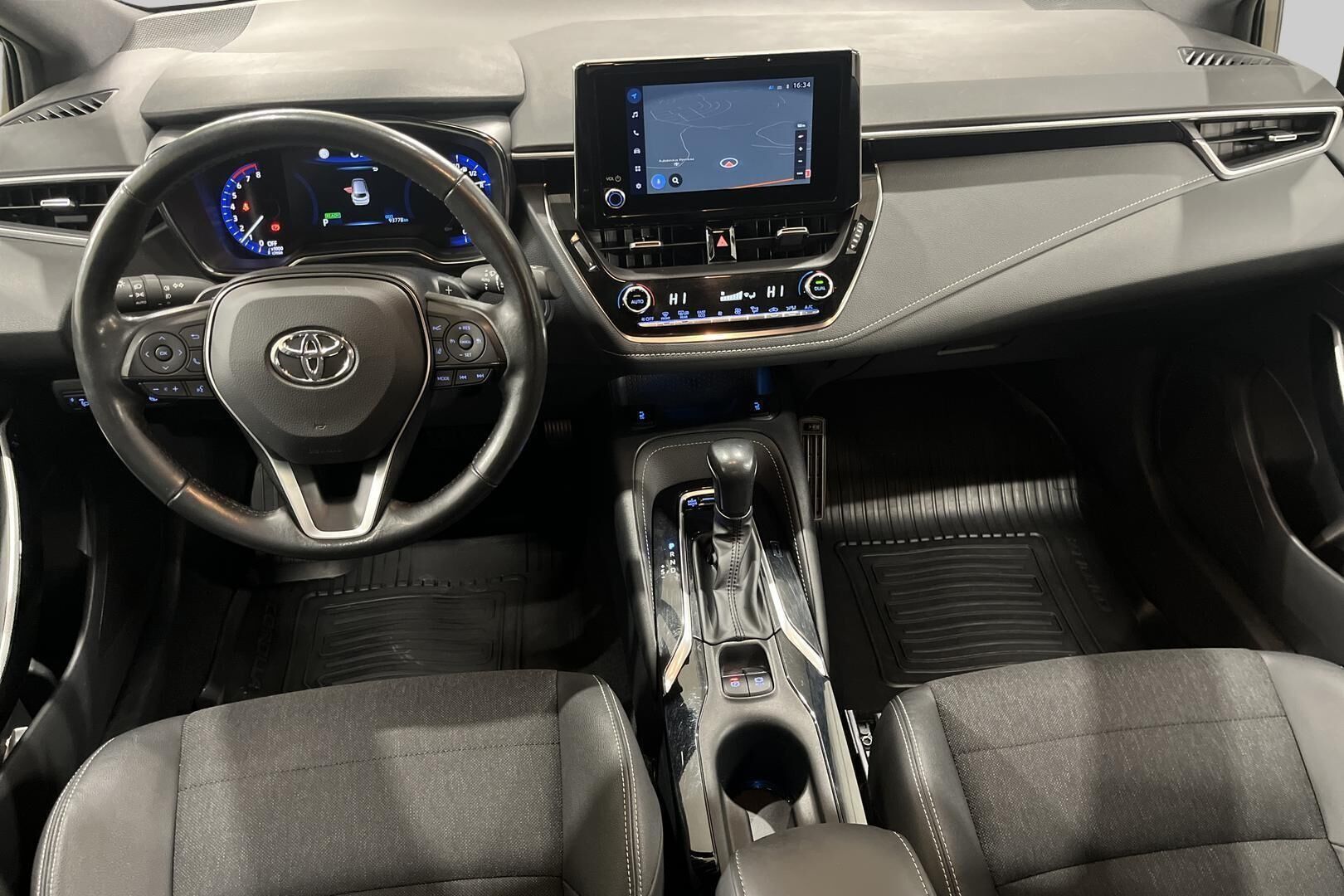 Toyota Corolla iso kuva 10