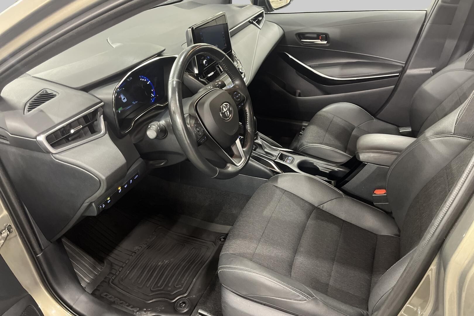 Toyota Corolla iso kuva 8