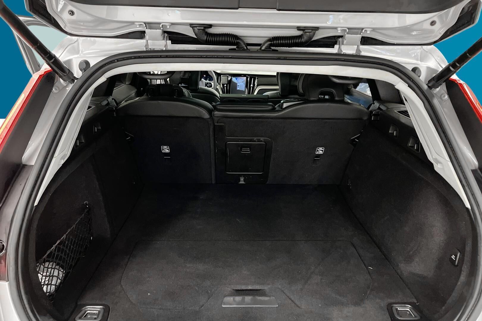 Volvo V60 iso kuva 12