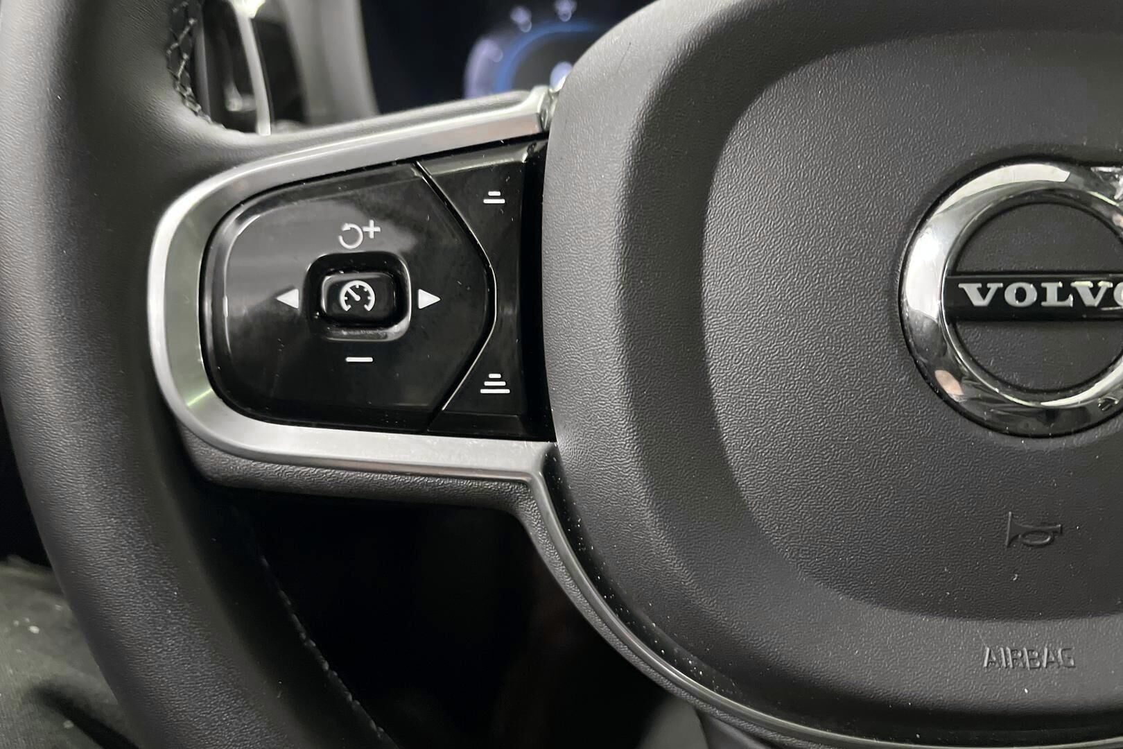 Volvo V60 iso kuva 19