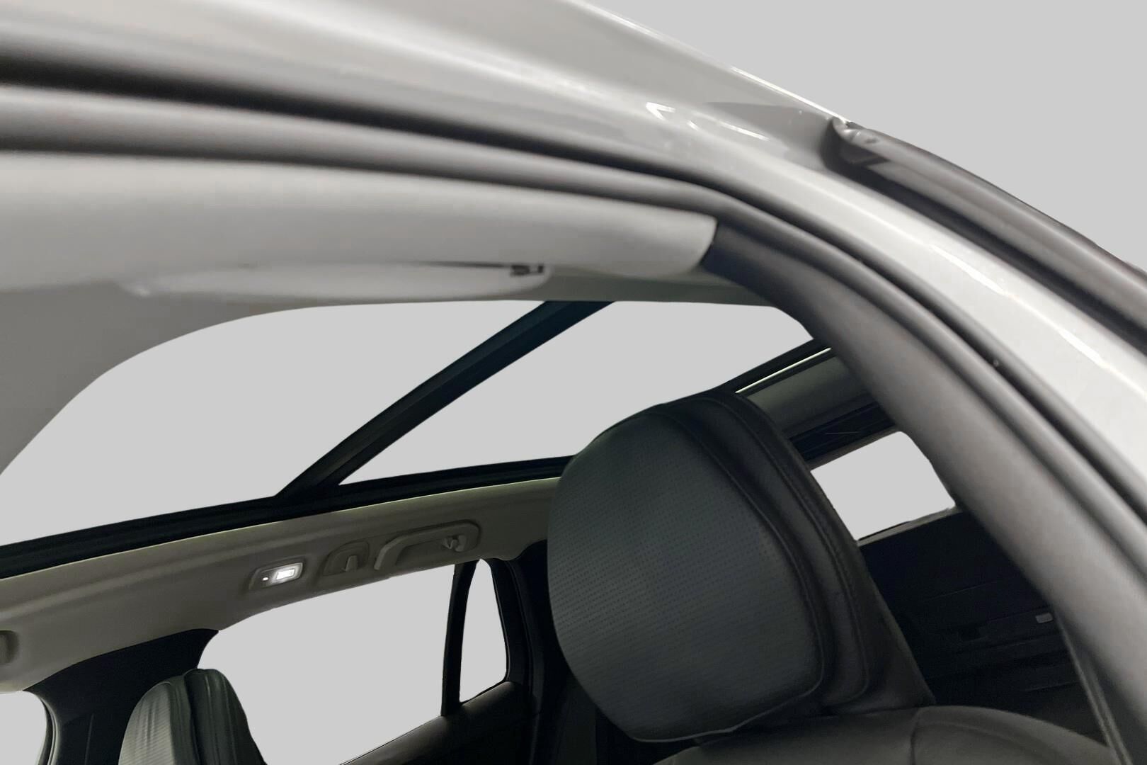 Volvo V60 iso kuva 23