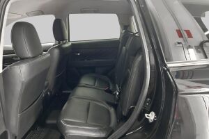 Mitsubishi Outlander PHEV esikatselu 10