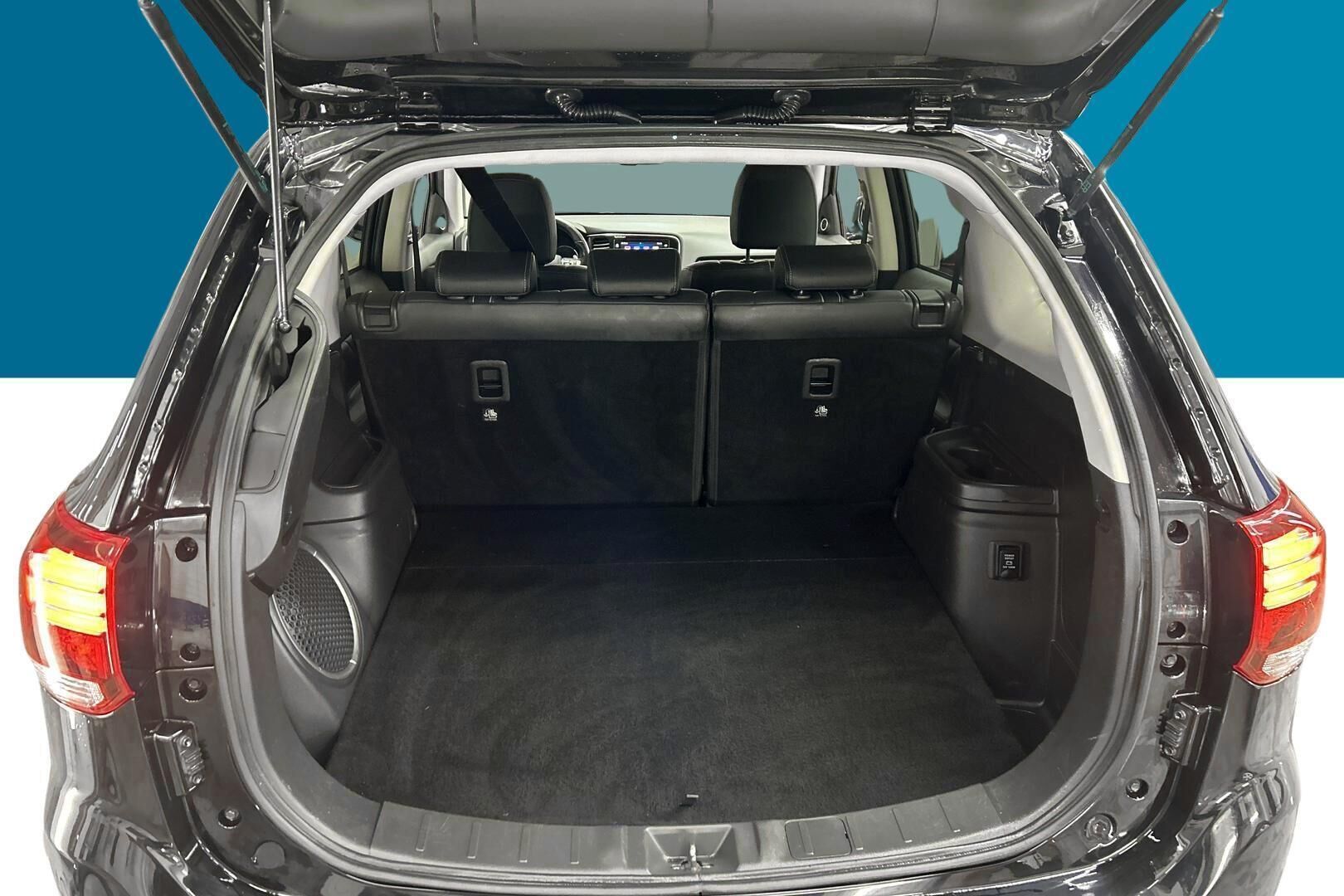 Mitsubishi Outlander PHEV iso kuva 12