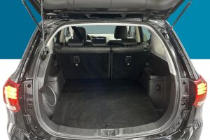 Mitsubishi Outlander PHEV esikatselu 12