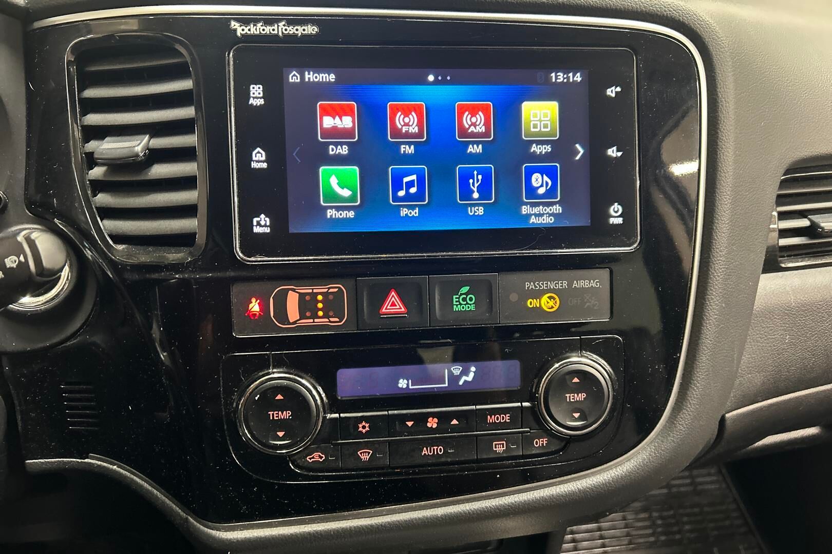 Mitsubishi Outlander PHEV iso kuva 17