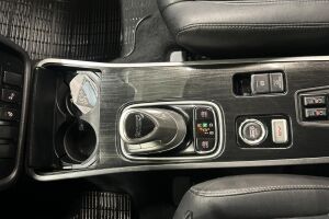 Mitsubishi Outlander PHEV esikatselu 19