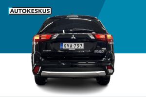 Mitsubishi Outlander PHEV esikatselu 6