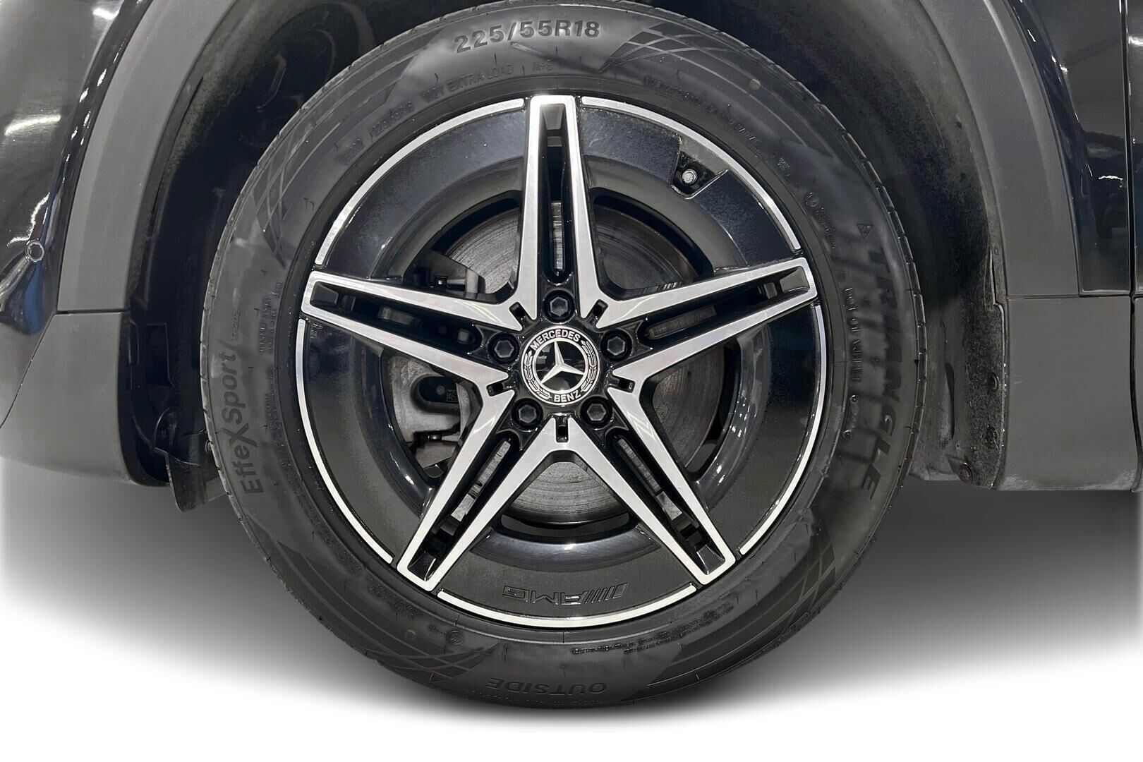 Mercedes-Benz EQB iso kuva 12