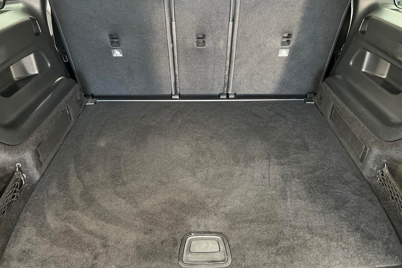 Mercedes-Benz EQB iso kuva 12