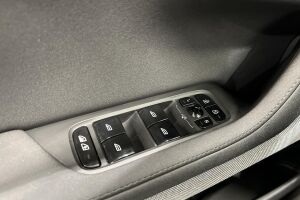 Polestar 2 esikatselu 30