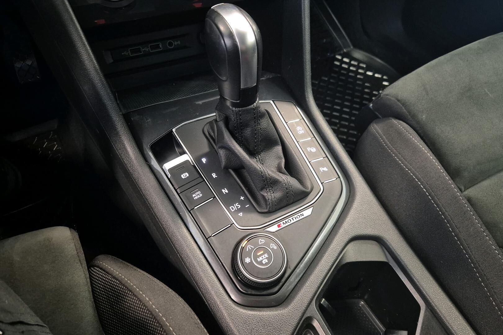 Volkswagen Tiguan Allspace iso kuva 12