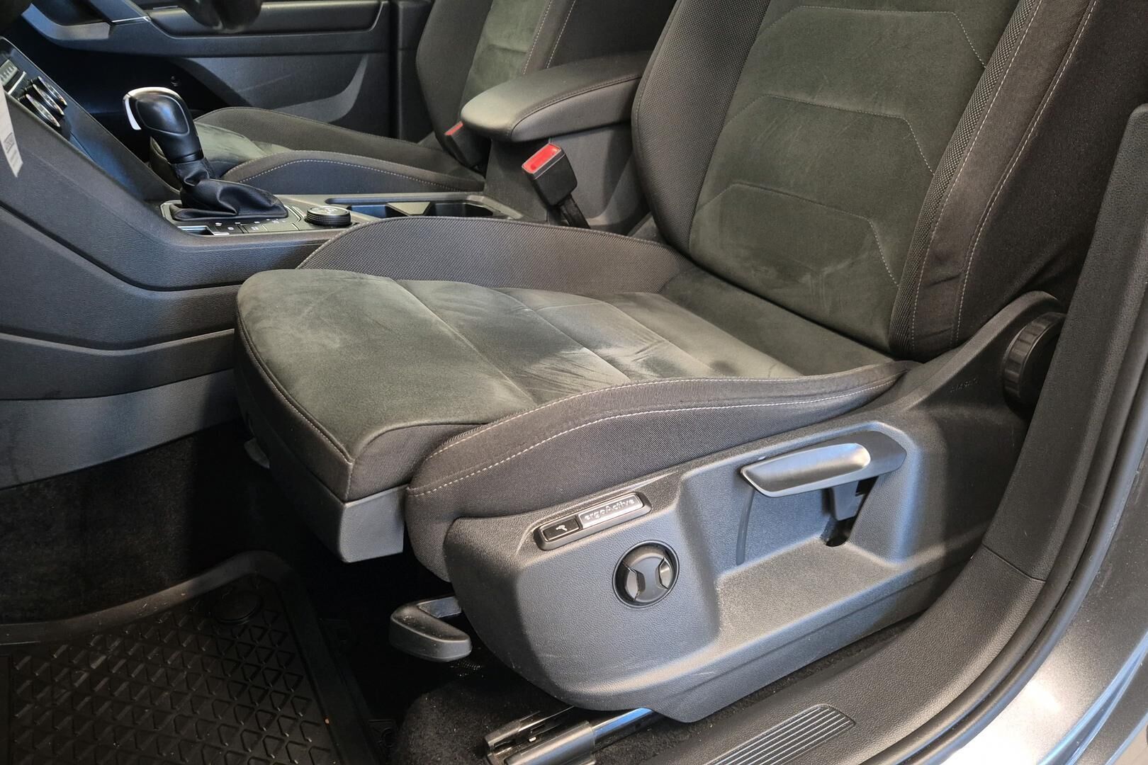 Volkswagen Tiguan Allspace iso kuva 17