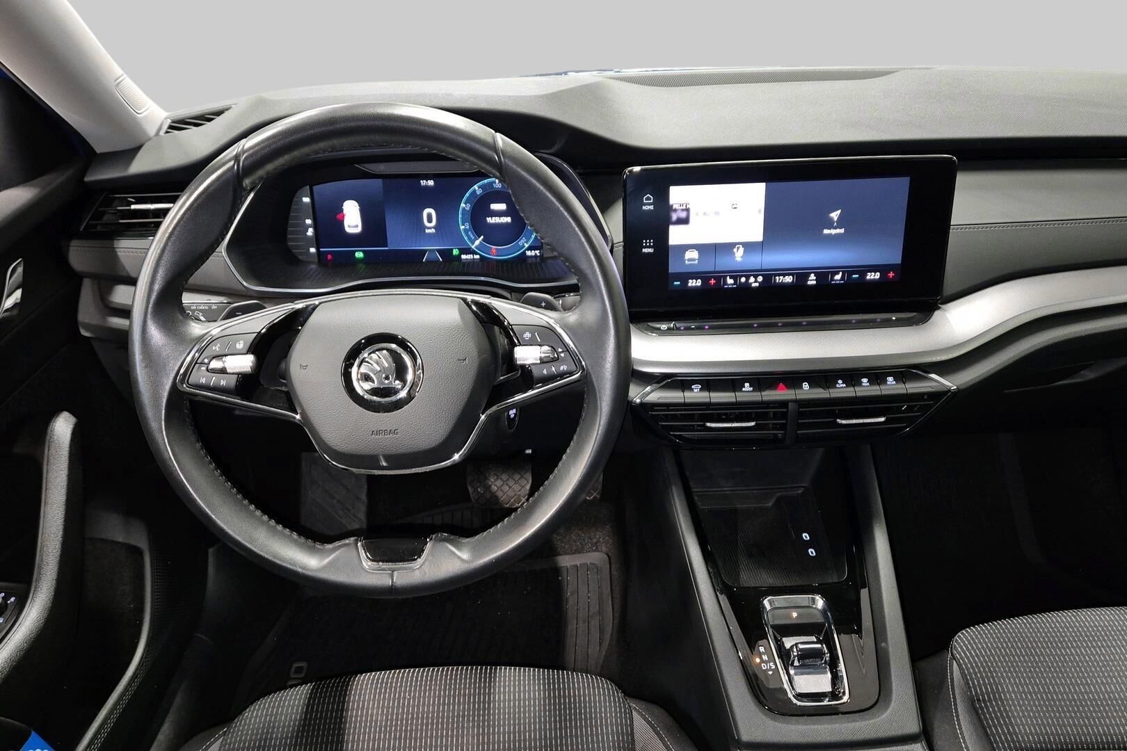 Skoda Octavia iso kuva 2
