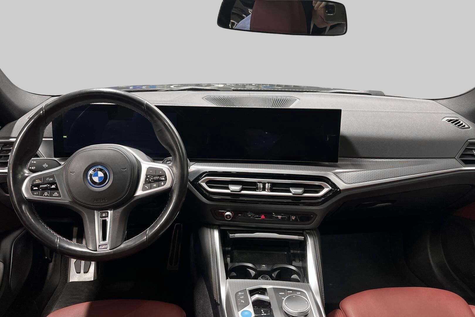BMW i4 iso kuva 10