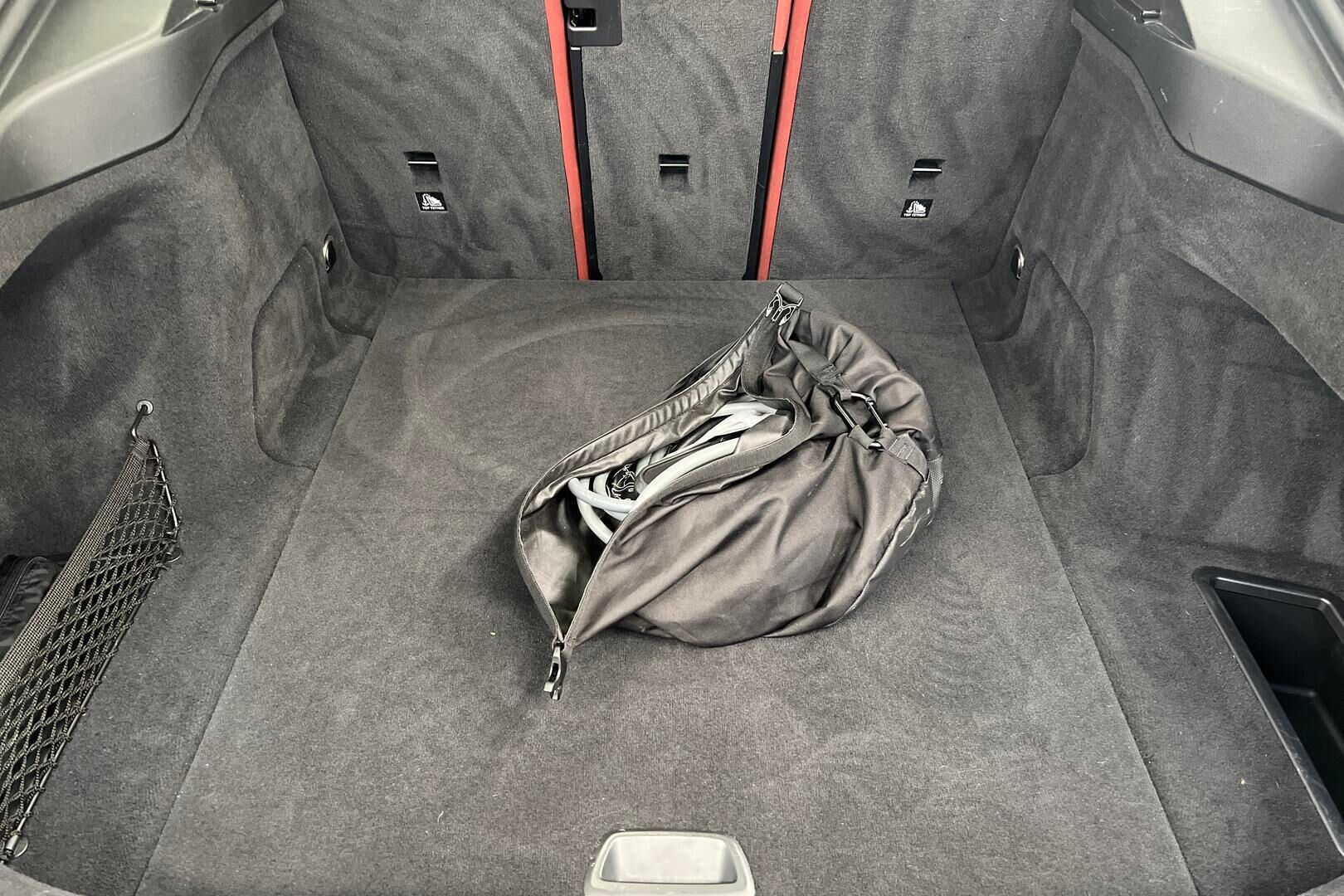 BMW i4 iso kuva 11