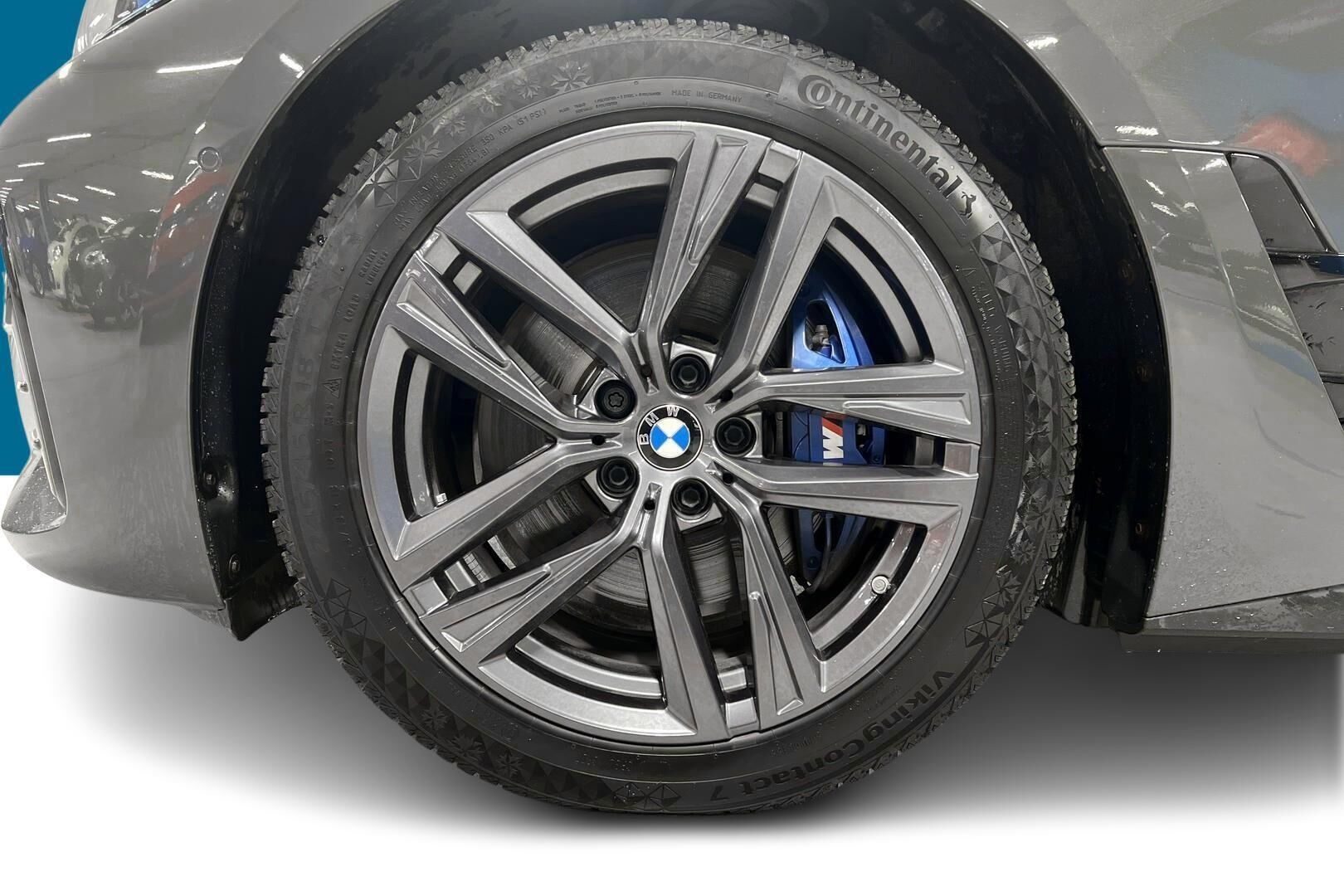 BMW i4 iso kuva 12