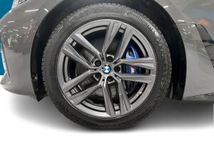 BMW i4 esikatselu 12