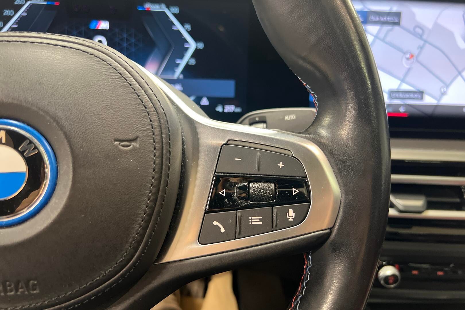 BMW i4 iso kuva 15