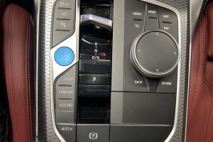 BMW i4 esikatselu 17
