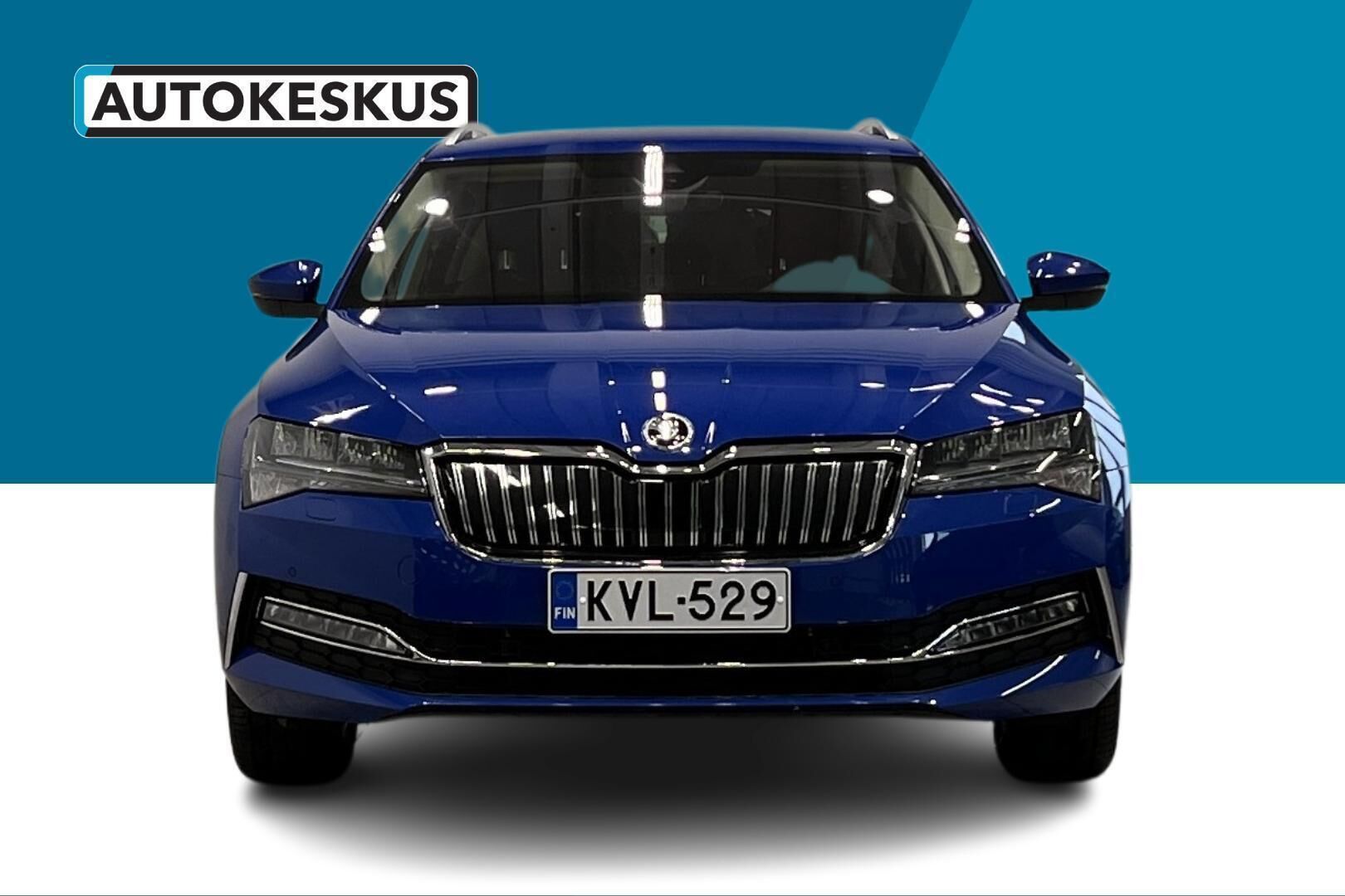 Skoda Superb iso kuva 25