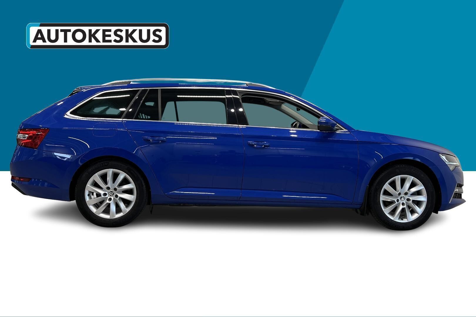 Skoda Superb iso kuva 26