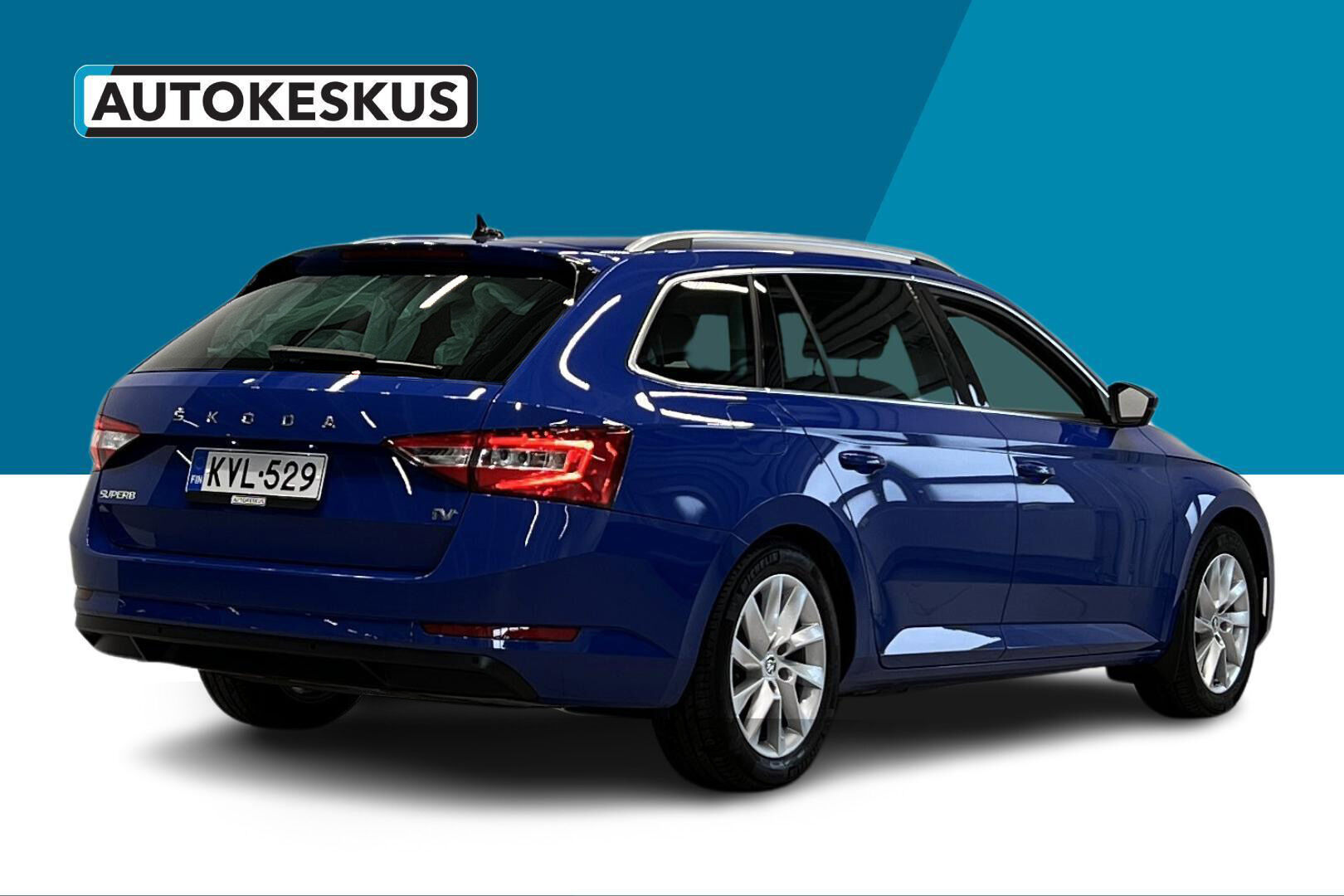 Skoda Superb iso kuva 27