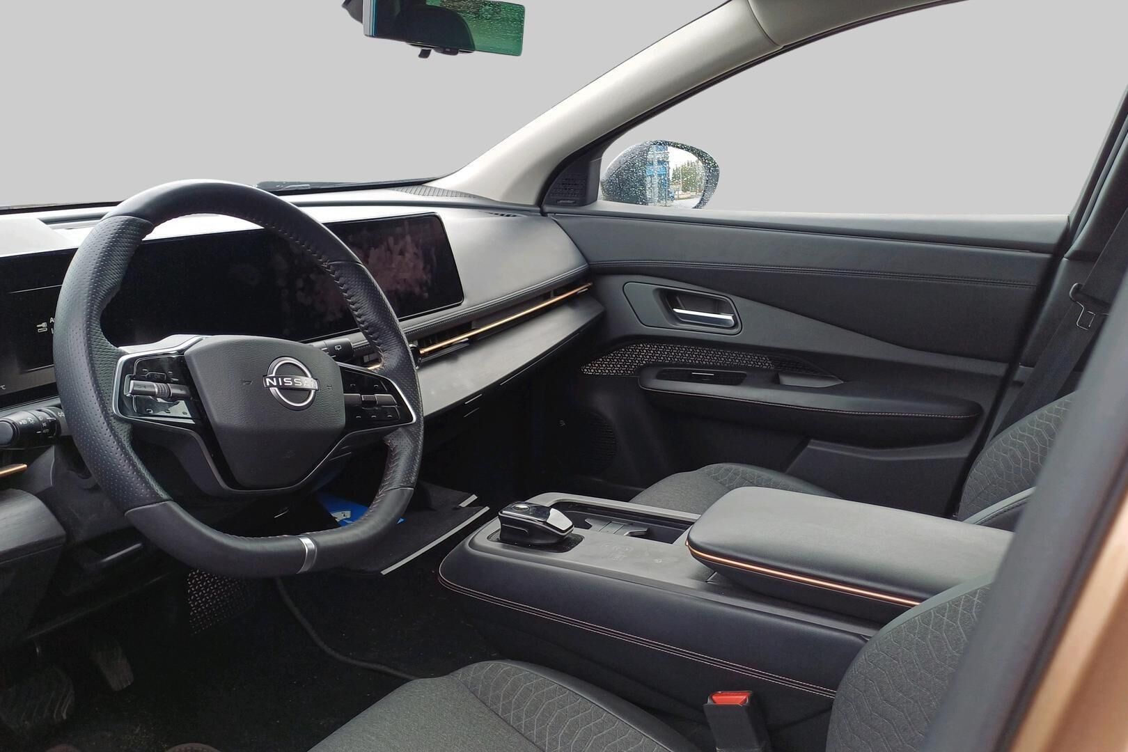 Nissan Ariya iso kuva 2