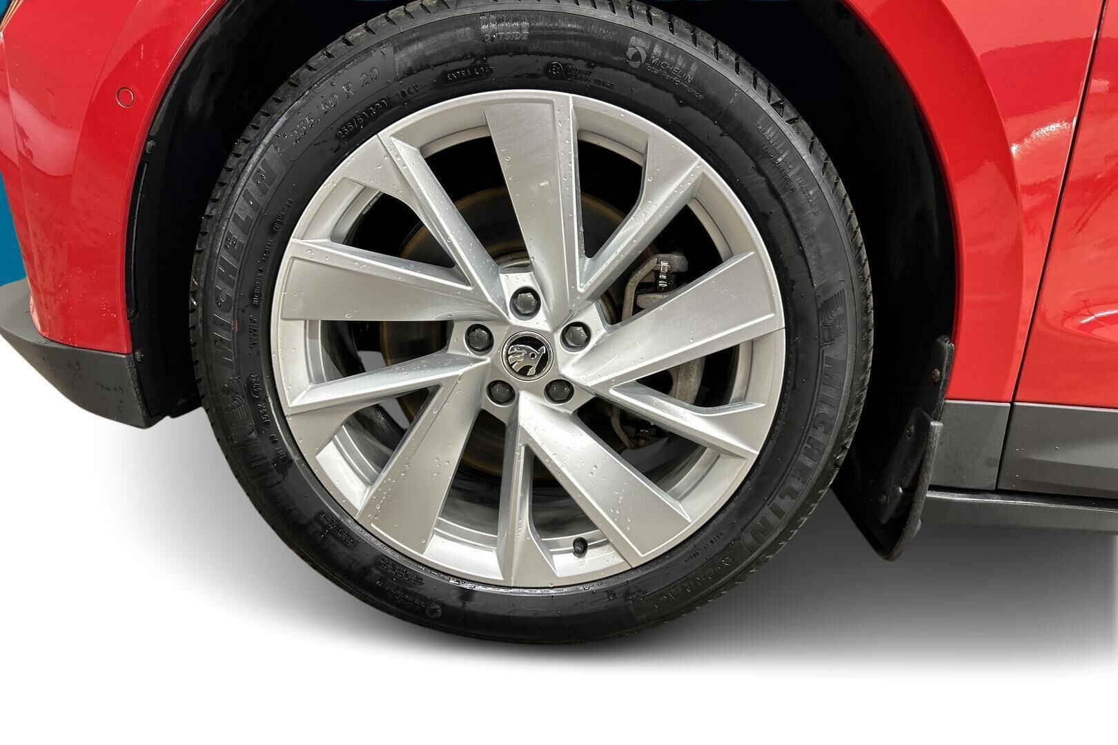 Skoda Enyaq iso kuva 13