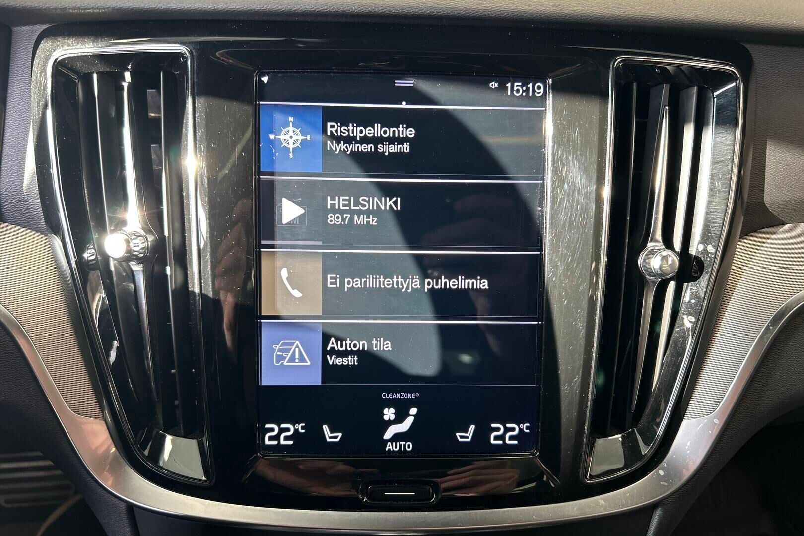 Volvo V60 iso kuva 11