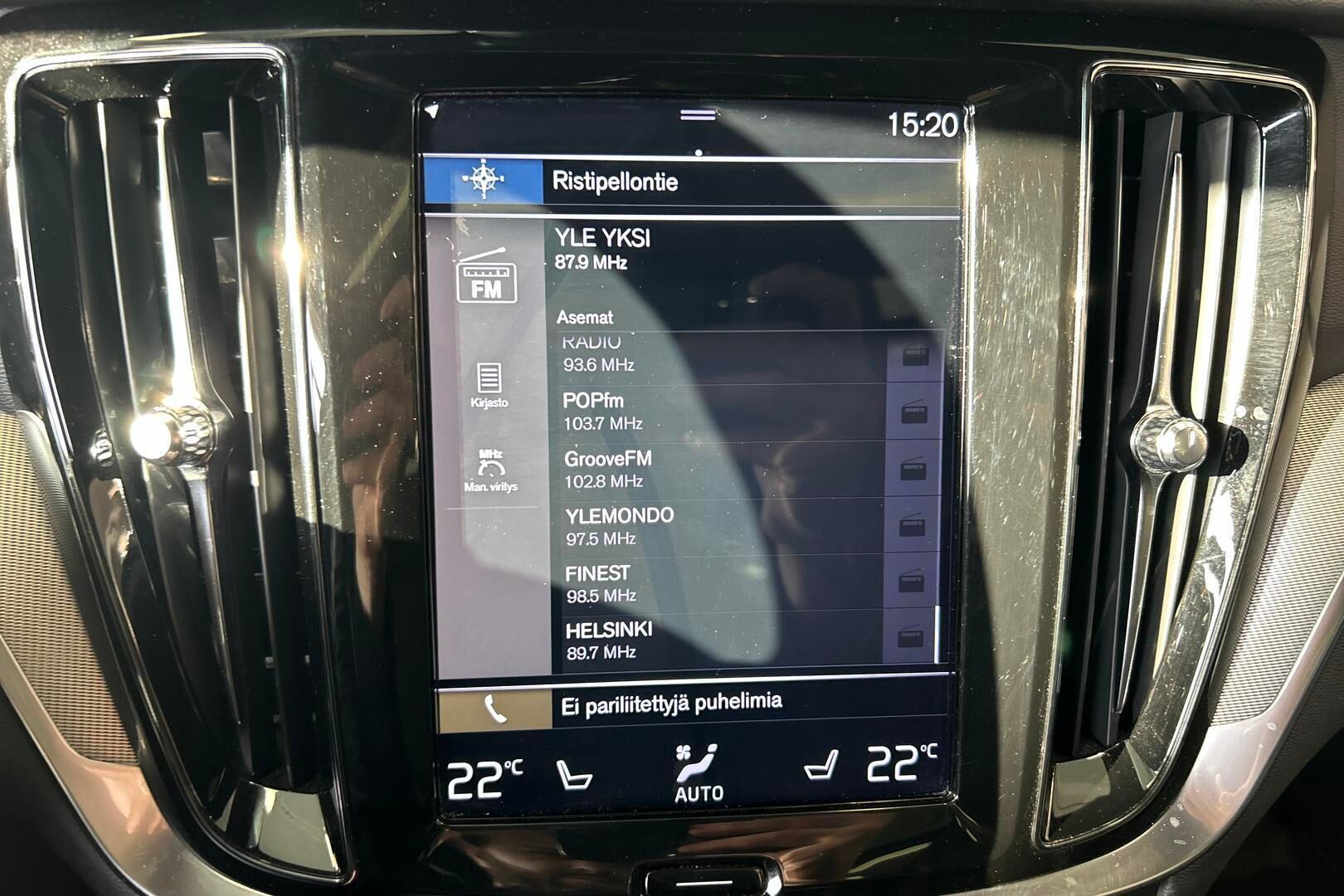 Volvo V60 iso kuva 14