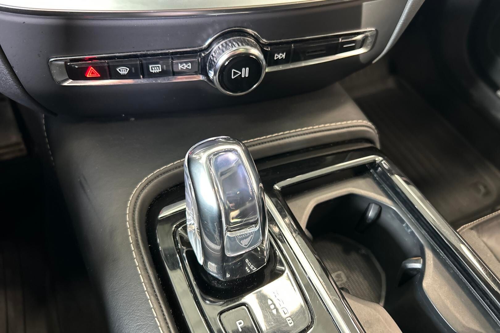 Volvo V60 iso kuva 27