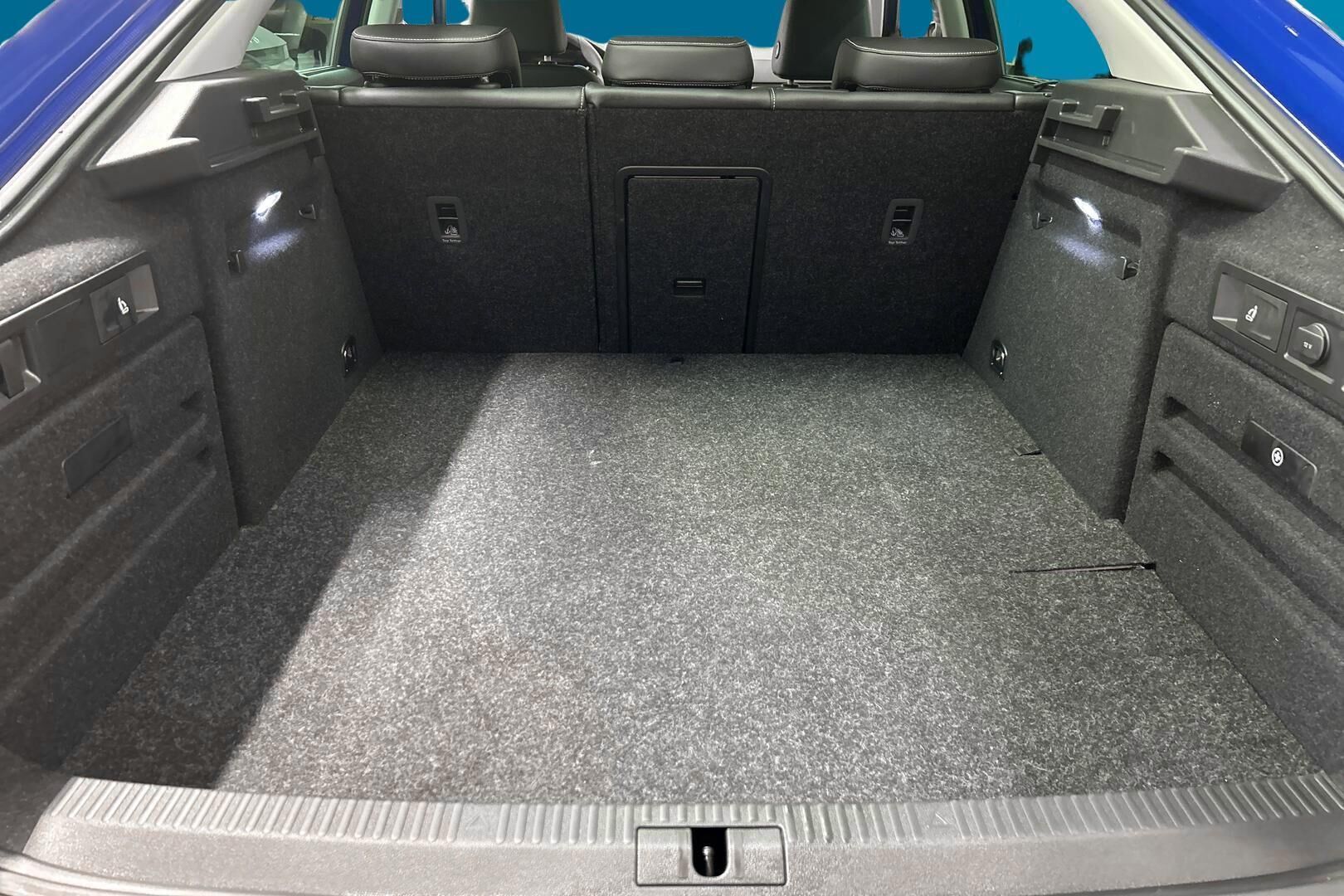 Skoda Superb iso kuva 16