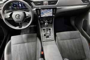 Skoda Superb esikatselu 11