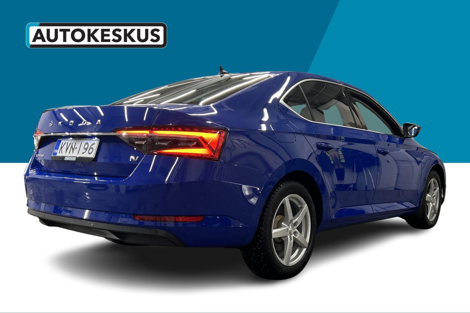 Skoda Superb iso kuva 5