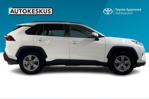 Toyota RAV4 esikatselu 3