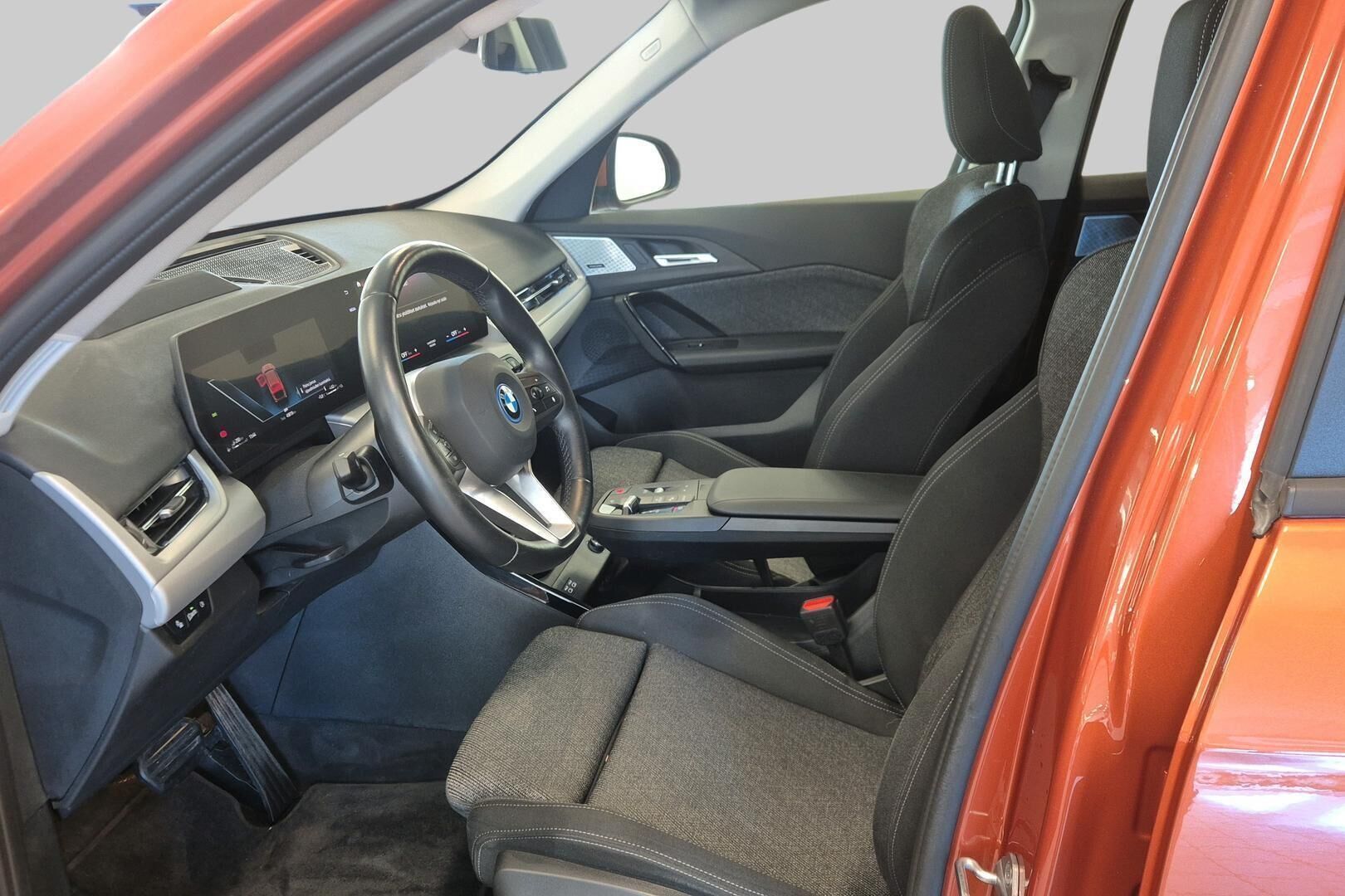BMW X1 iso kuva 8