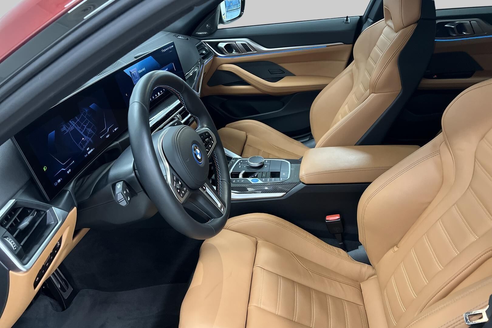 BMW i4 iso kuva 8