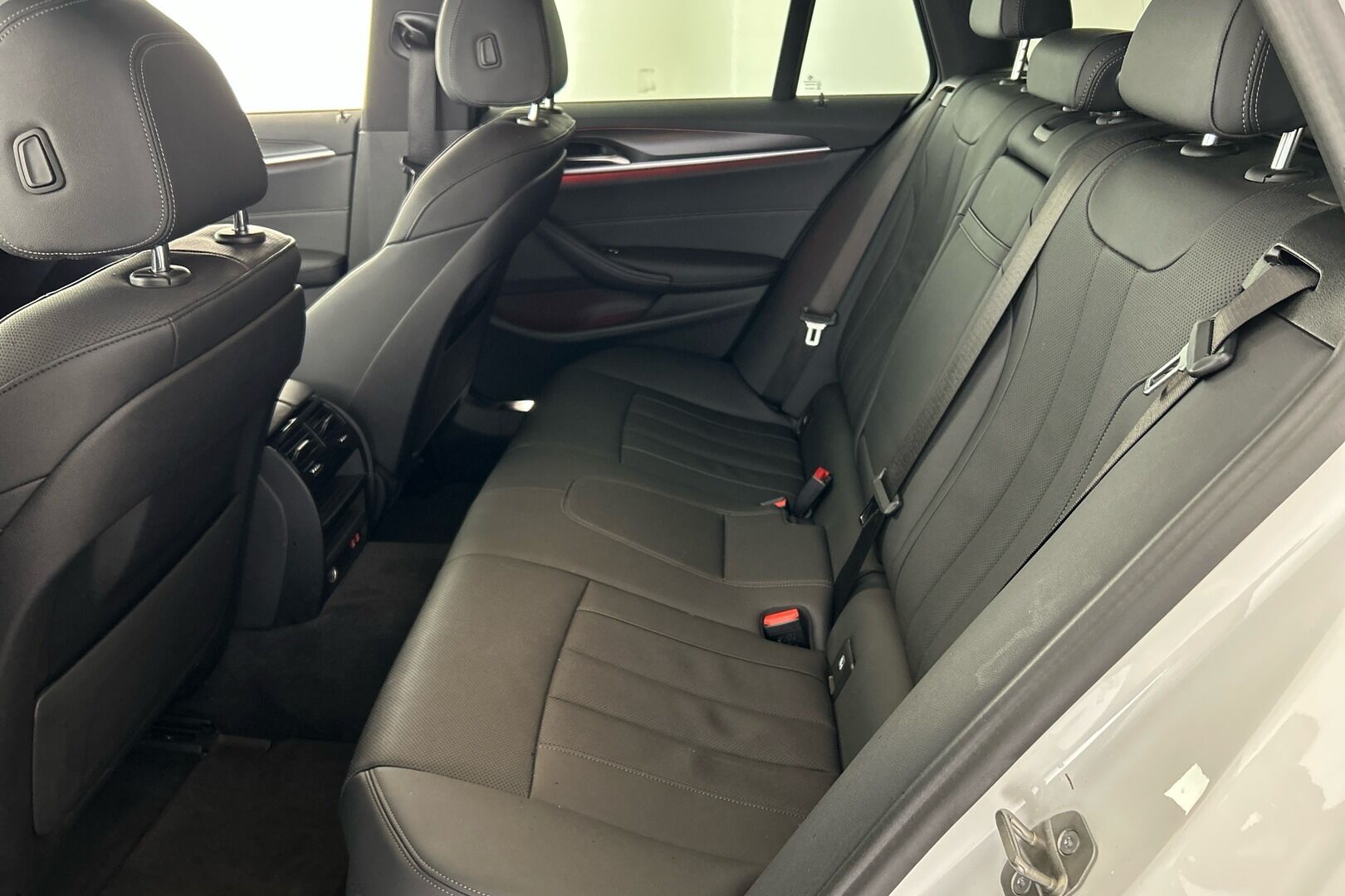 BMW 5-SARJA iso kuva 11