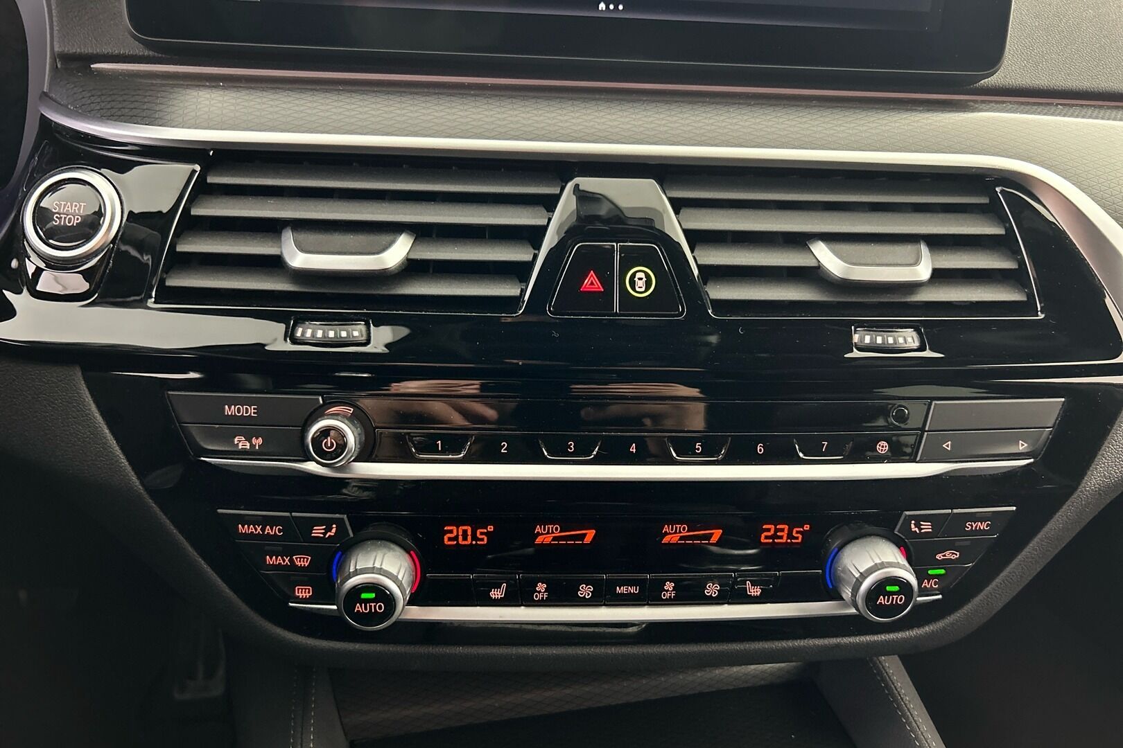 BMW 5-SARJA iso kuva 21