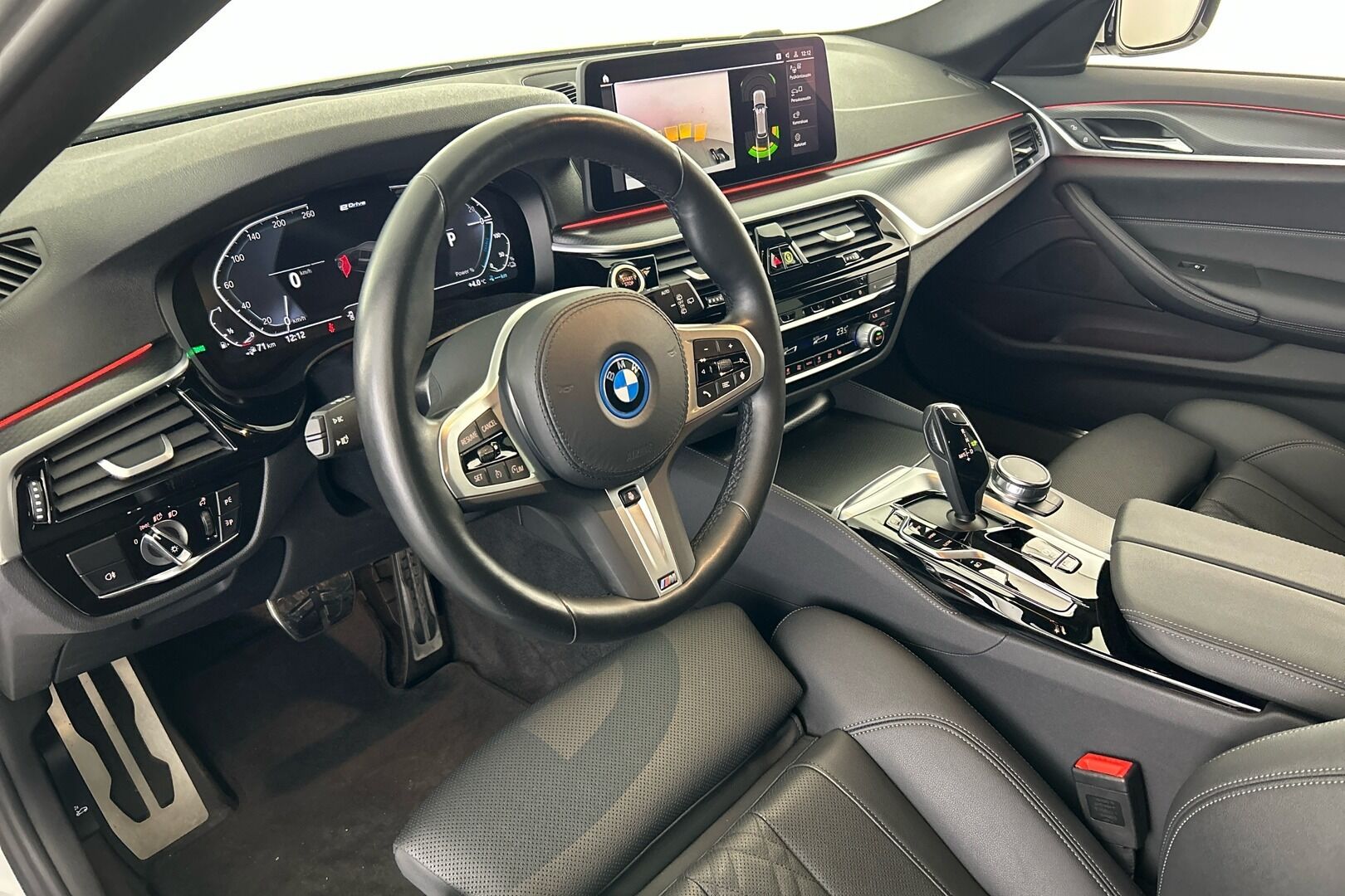 BMW 5-SARJA iso kuva 6