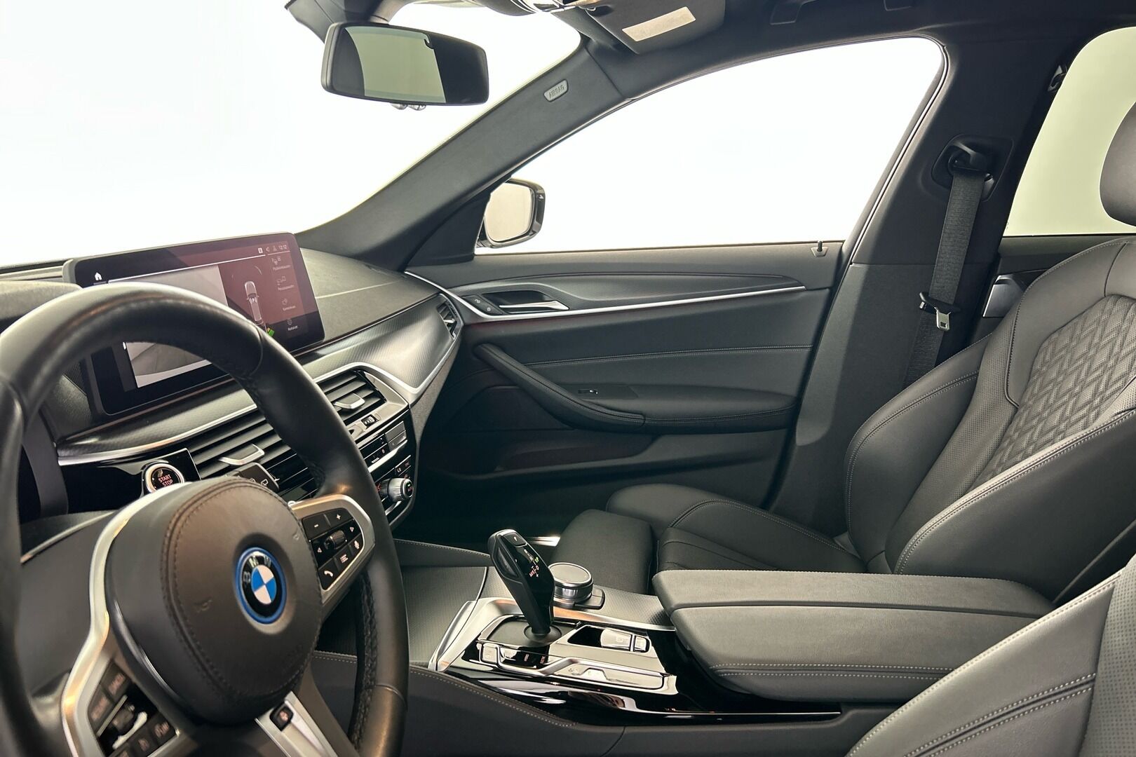 BMW 5-SARJA iso kuva 8